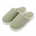 Chaussons 40/41 en textile vert clair à enfiler semelle texturée