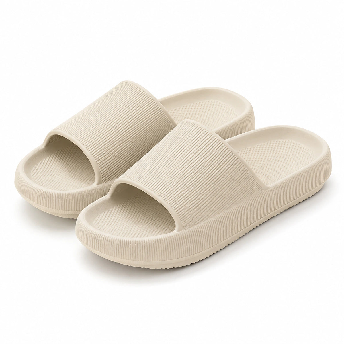 Claquettes 38/39 en mousse EVA beige à semelle texturée pour usage quotidien