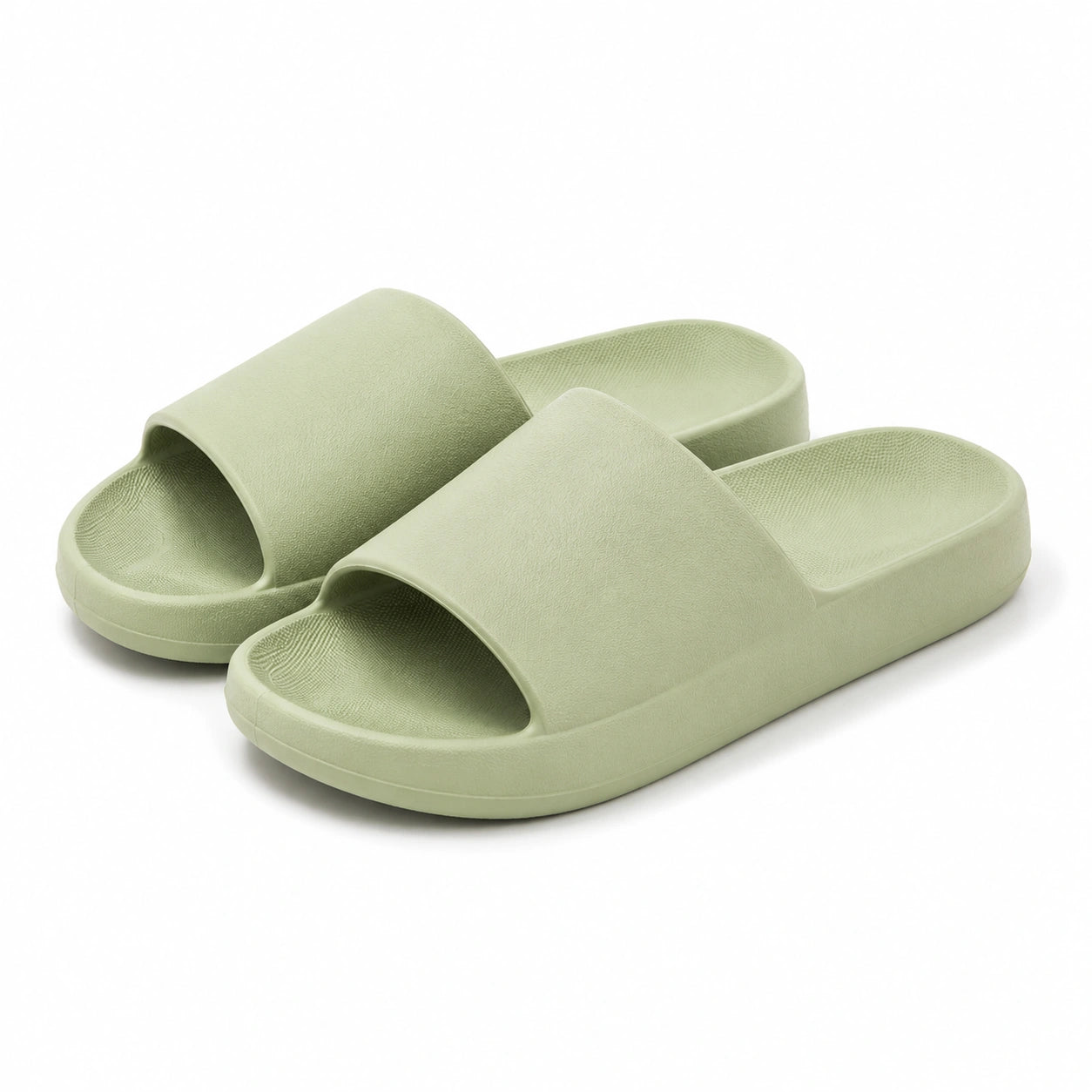 Claquettes 38/39 en mousse synthétique vert pâle - légères antidérapantes